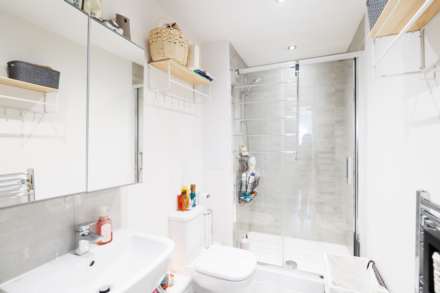 Powdermill Close, New Malden, Image 5
