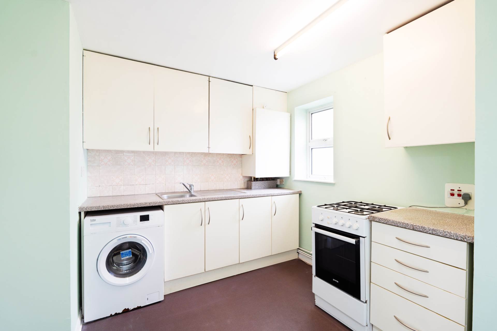 Farnham Gardens, London, Image 3