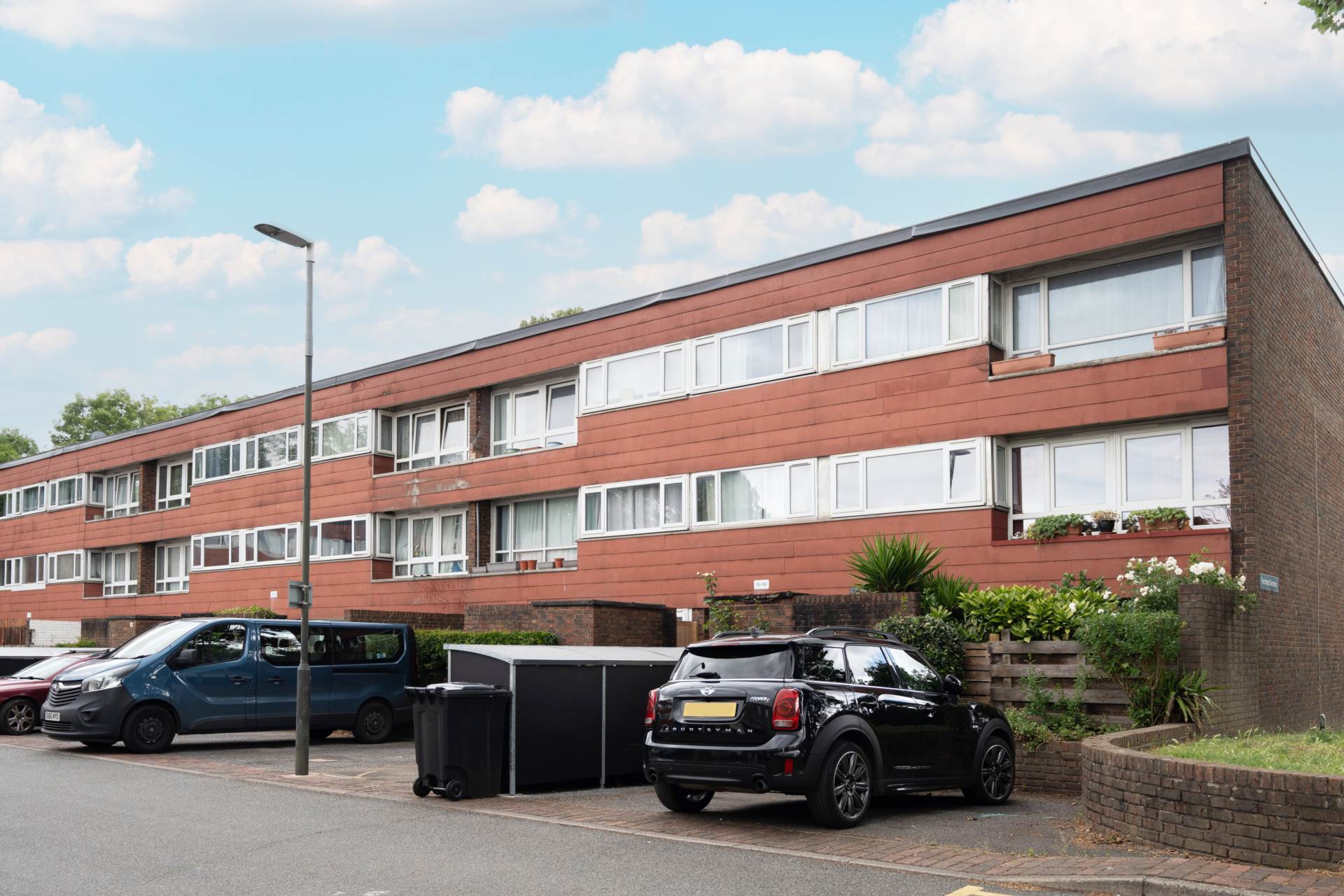 Farnham Gardens, London, Image 9