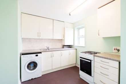 Farnham Gardens, London, Image 3
