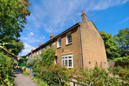 Orchard Walk, Kingston Upon Thames, Image 21
