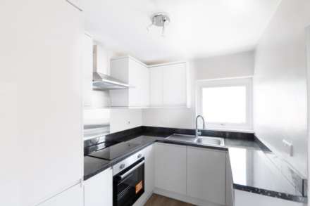 Queens Road, New Malden　KT3 6BX, Image 3