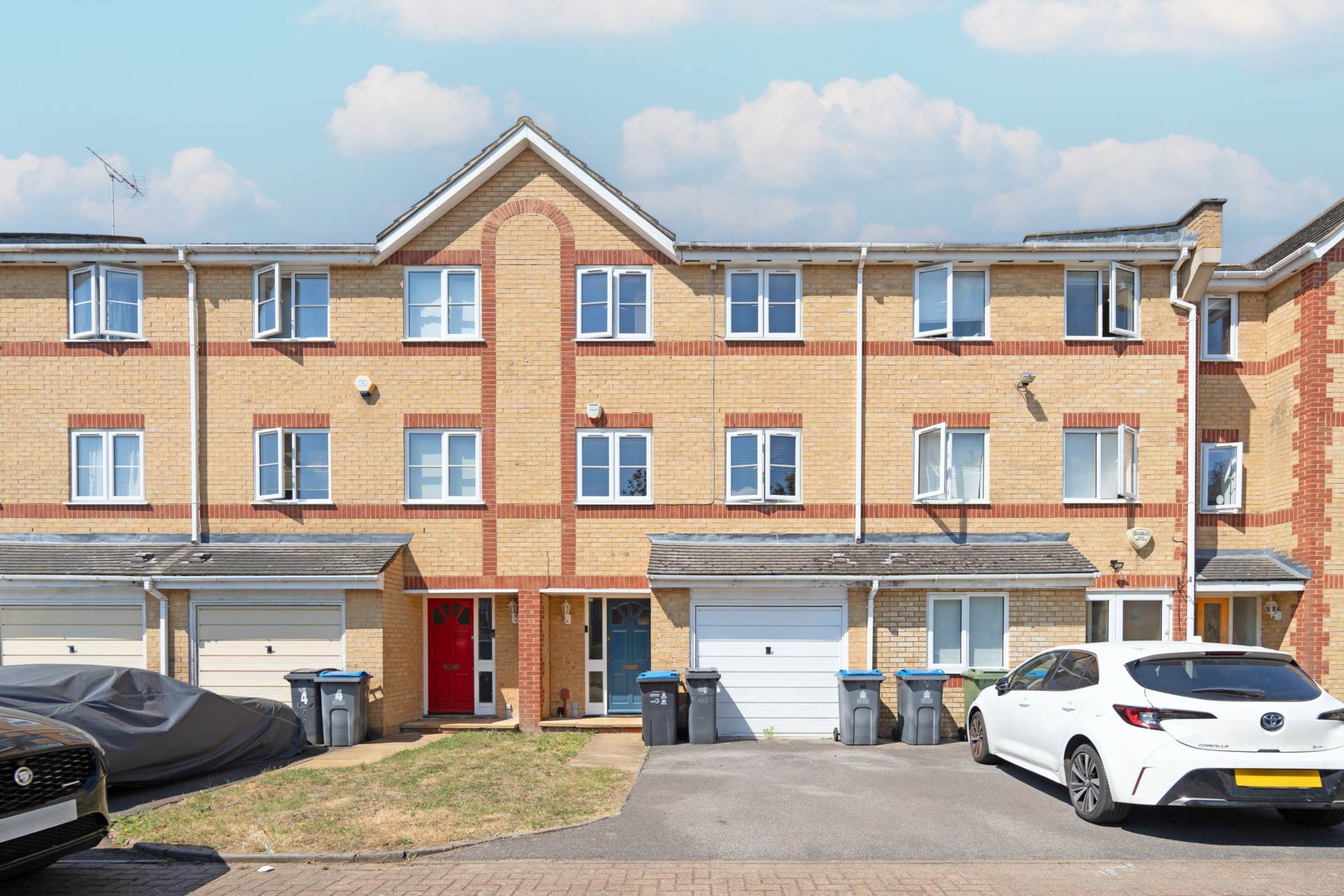 Winery Lane, Kingston Upon Thames, Image 1