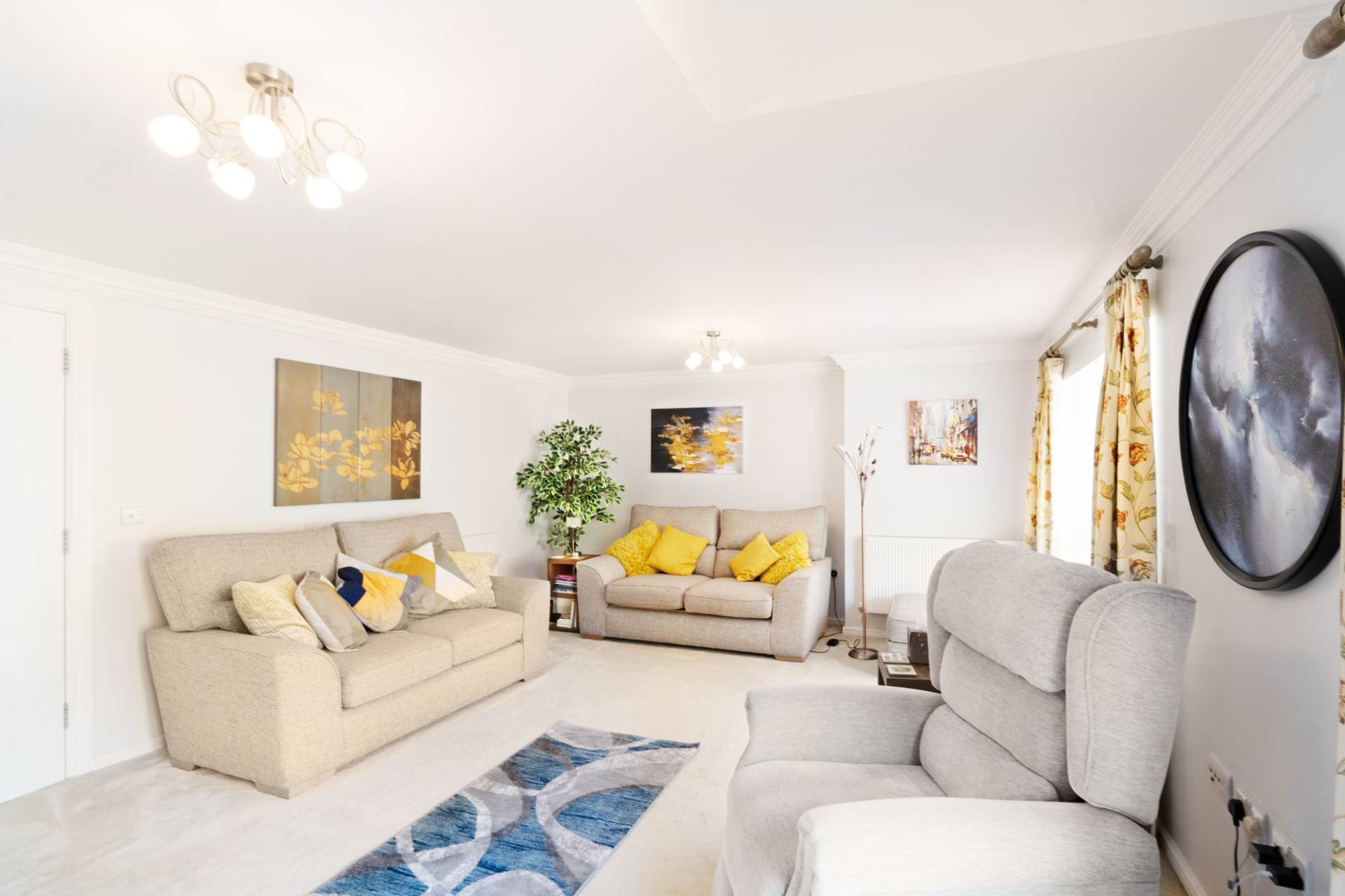 St Pauls Mews, Dorking, RH4 2HP, Image 3