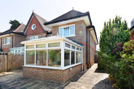 St Pauls Mews, Dorking, RH4 2HP, Image 20