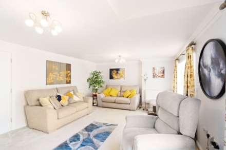 St Pauls Mews, Dorking, RH4 2HP, Image 3