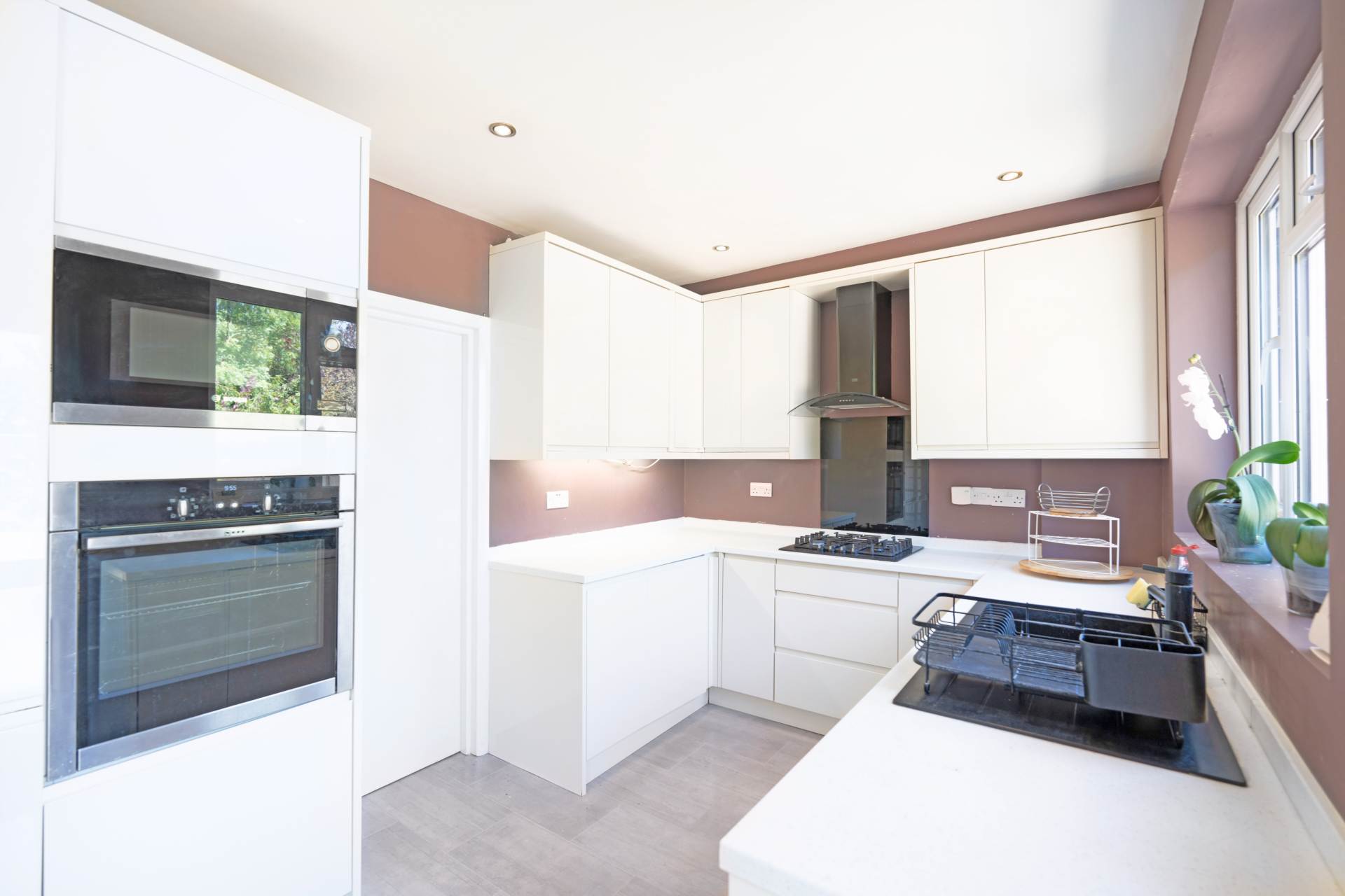 Elgar Avenue, Surbiton, Image 7