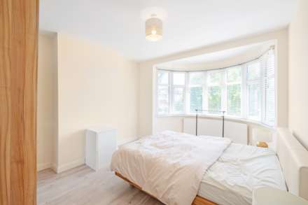 Elgar Avenue, Surbiton, Image 10