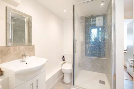 Elgar Avenue, Surbiton, Image 13