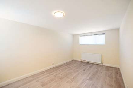 Elgar Avenue, Surbiton, Image 15