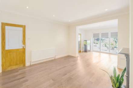 Elgar Avenue, Surbiton, Image 2