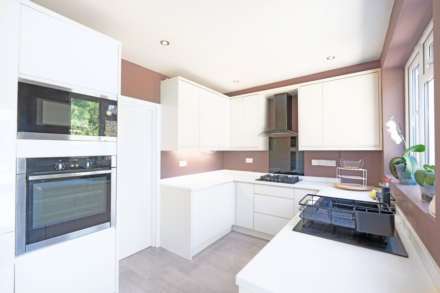 Elgar Avenue, Surbiton, Image 7