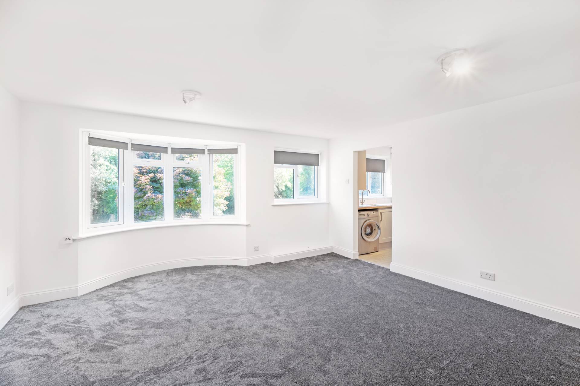 The Avenue, Worcester Park, Image 2