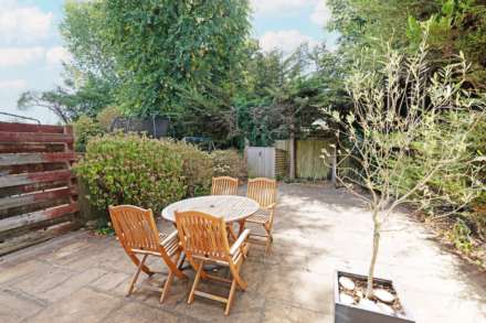 Cottenham Park Road, Wimbledon, SW20, Image 16
