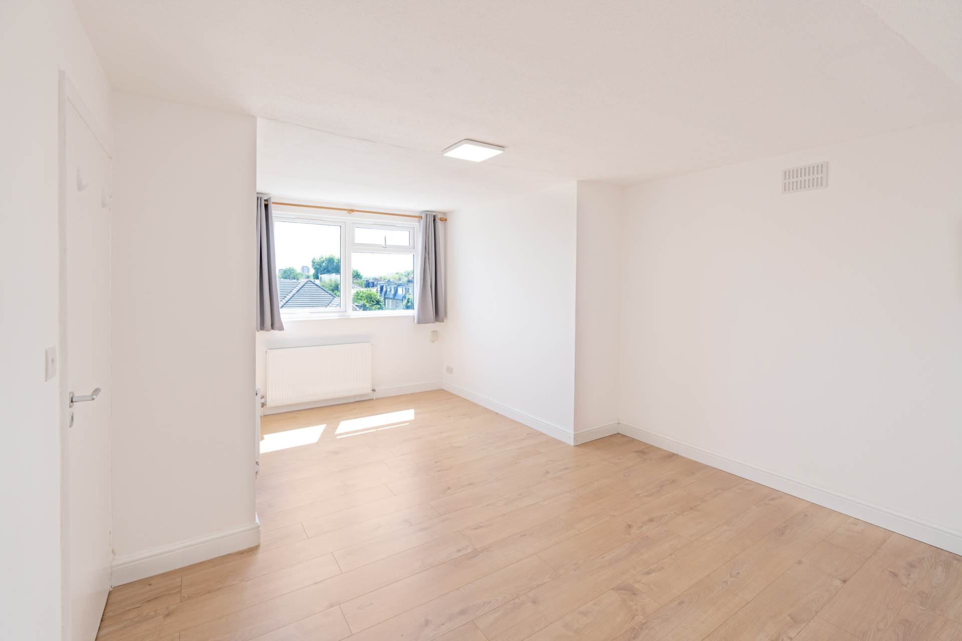 Effra Road, London, Image 4