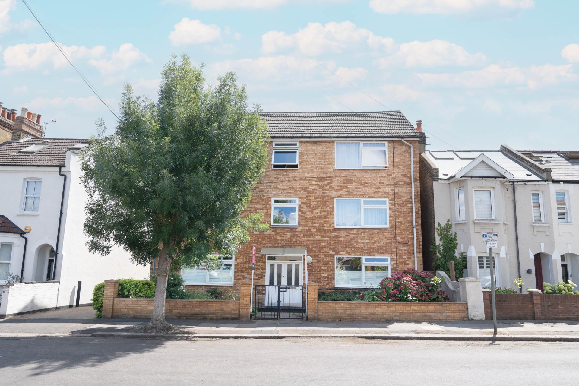 Effra Road, London, Image 7