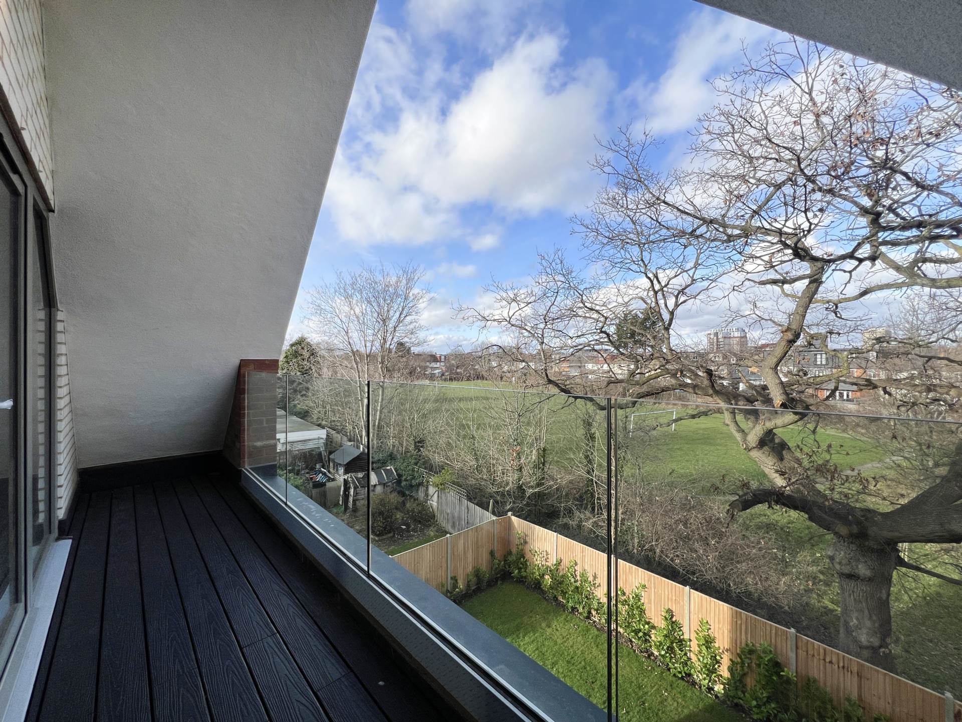 Woodfield Gardens, New Malden, Image 21