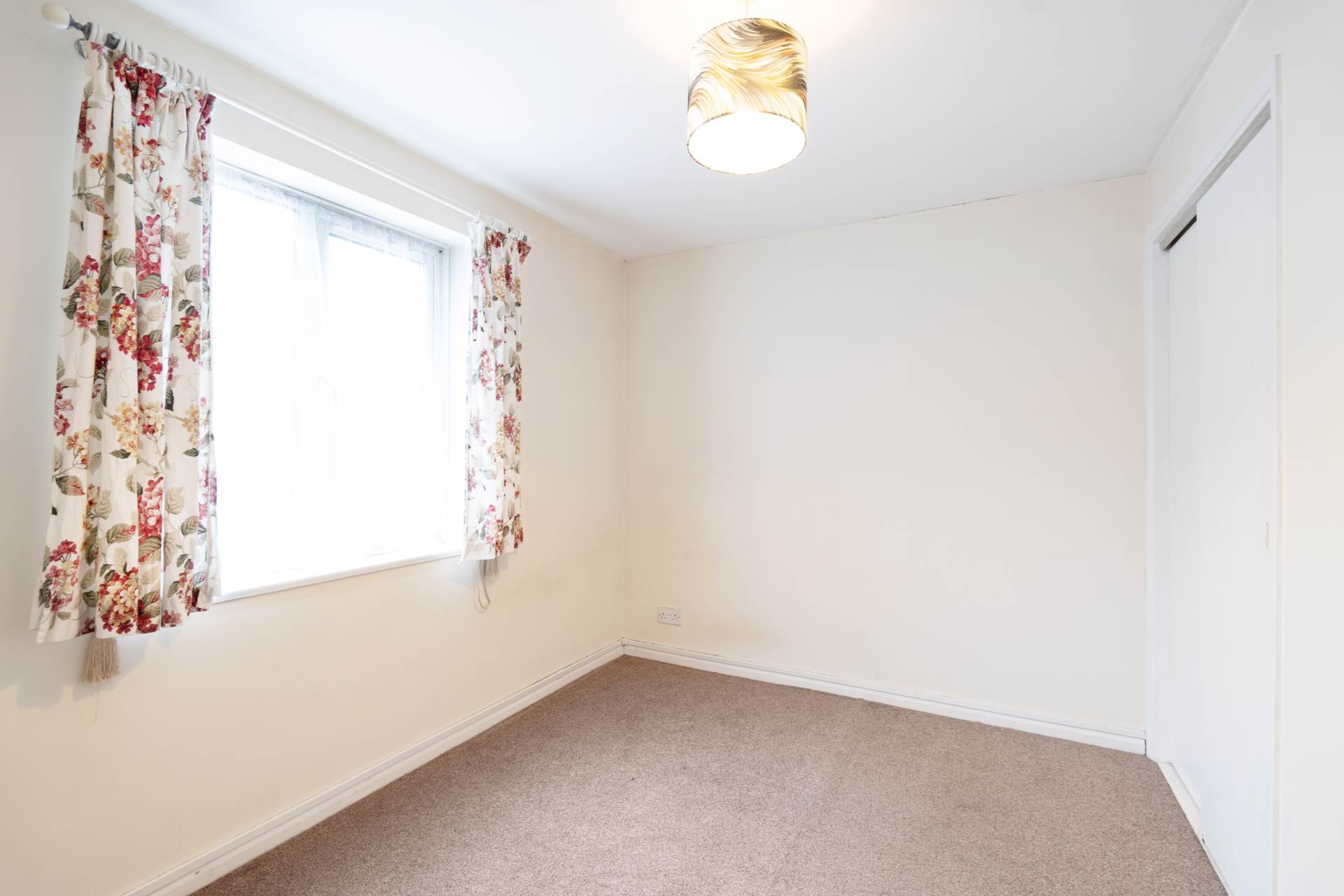 Greyhound Road, Sutton, Image 4