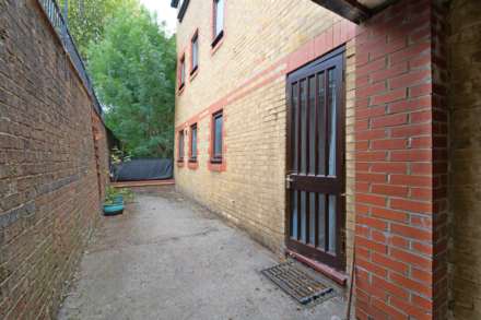 Greyhound Road, Sutton, Image 8