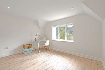 Ashley Road, Walton On Thames, KT12 1HL, Image 10