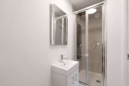 Ashley Road, Walton On Thames, KT12 1HL, Image 13