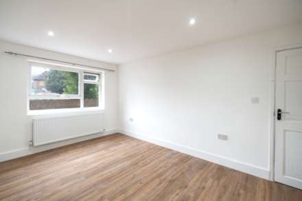 Cambridge Road, Kingston Upon Thames, Image 5