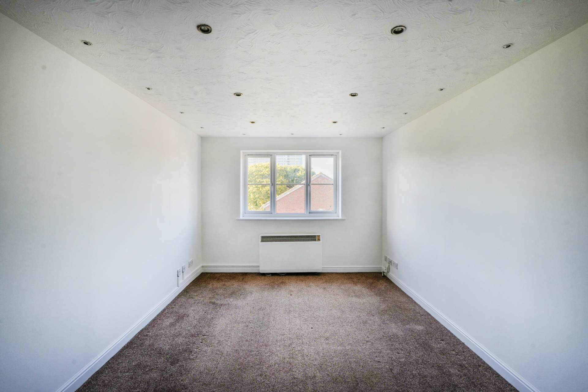 Donald Woods Gardens, Surbiton, Image 10