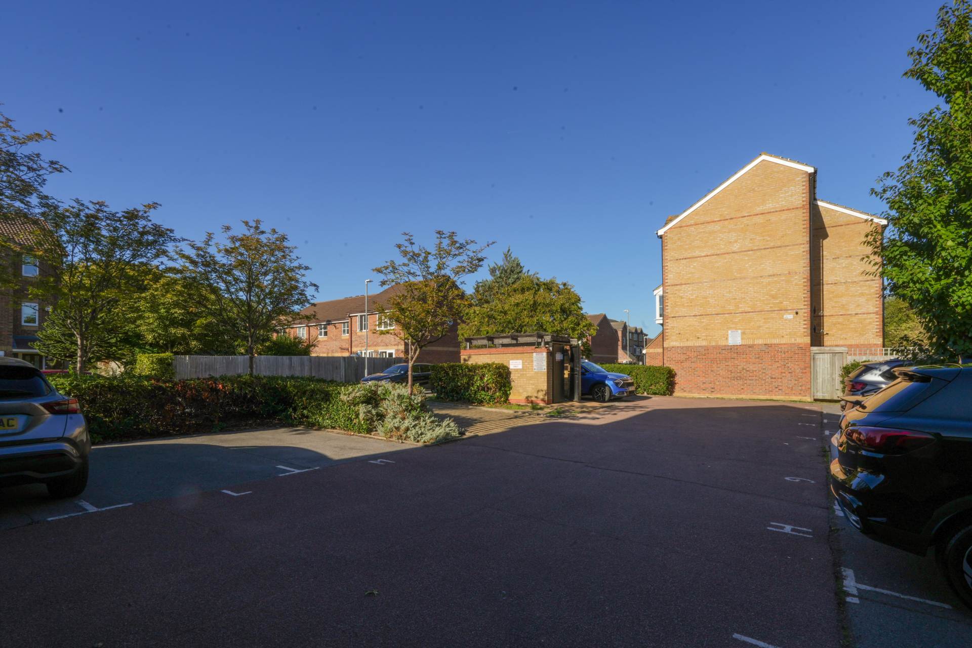 Donald Woods Gardens, Surbiton, Image 12