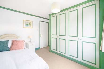 Sussex Close, New Malden, Image 8