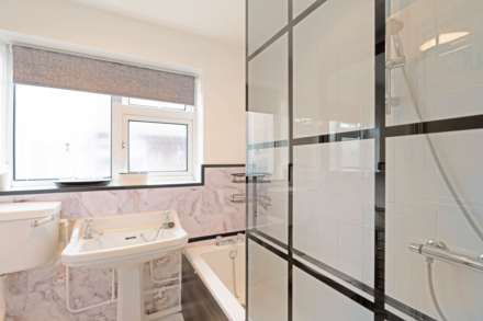 Sussex Close, New Malden, Image 9