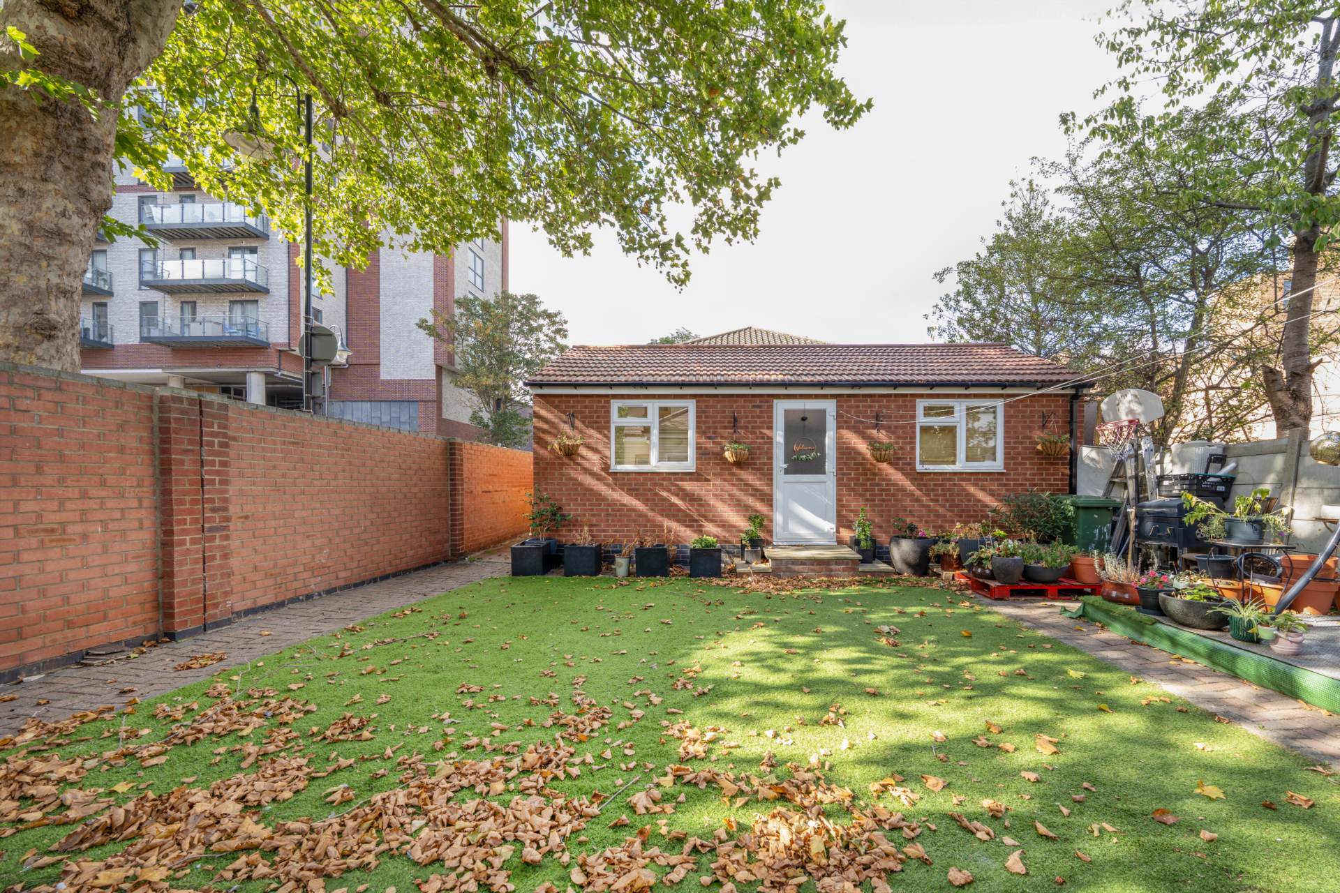 Howard Road, New Malden, Image 31