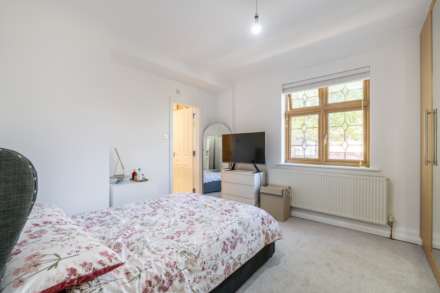 Howard Road, New Malden, Image 17