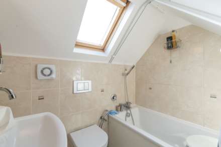 Howard Road, New Malden, Image 30