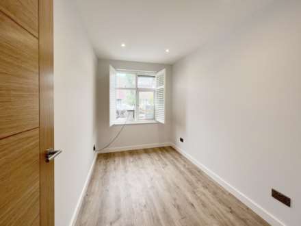 Montem Road, New Malden, Image 20