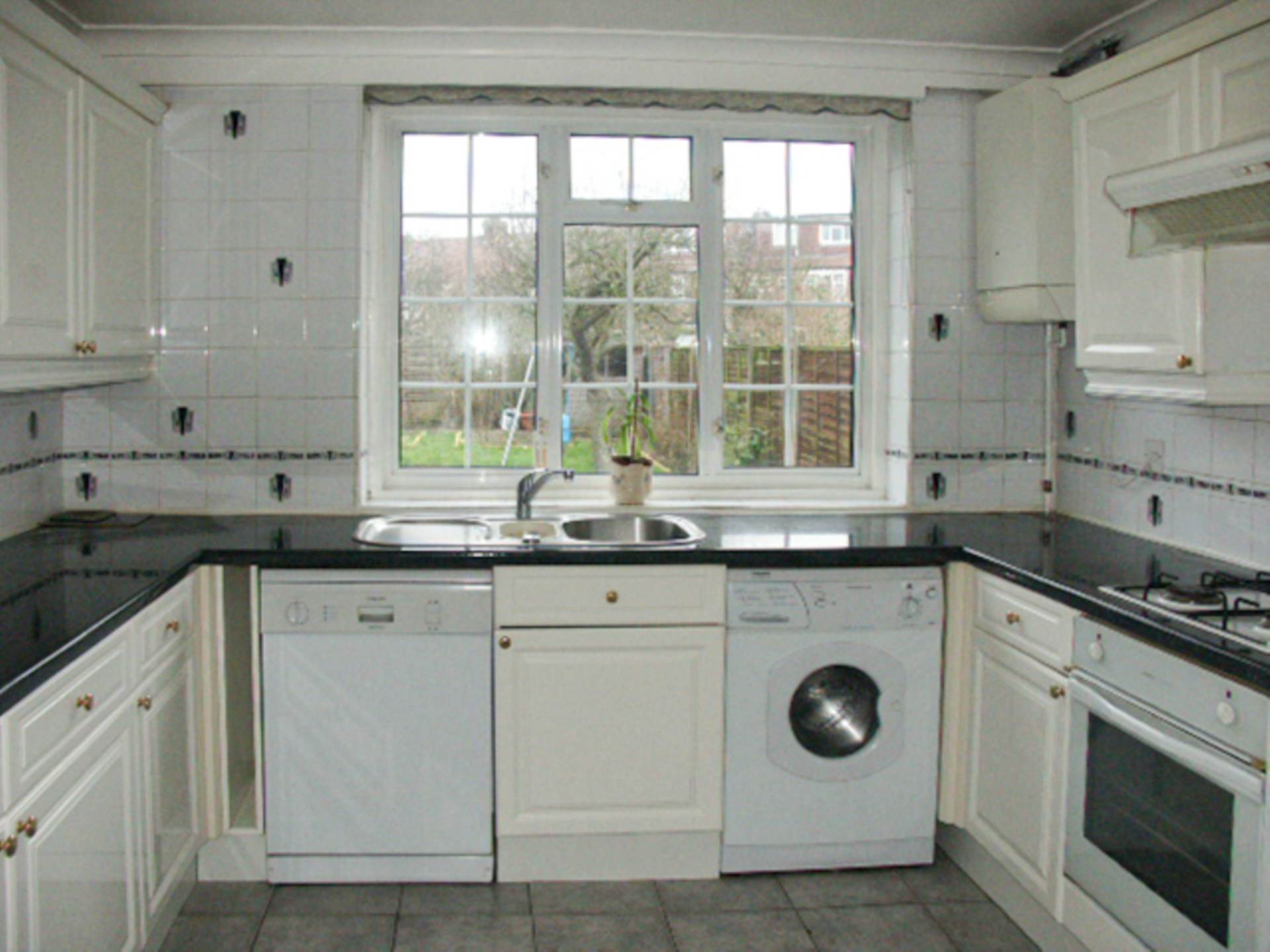 West Barnes Lane, New Malden, Image 4
