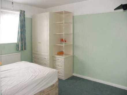 West Barnes Lane, New Malden, Image 6
