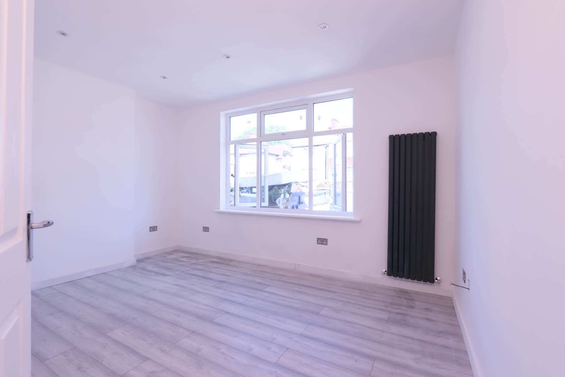 Amberwood Rise, New Malden, Image 5