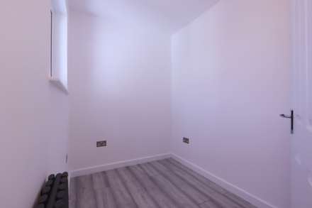 Amberwood Rise, New Malden, Image 15
