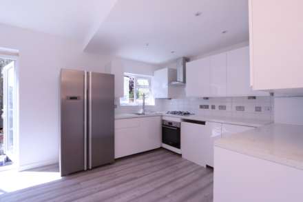Amberwood Rise, New Malden, Image 3