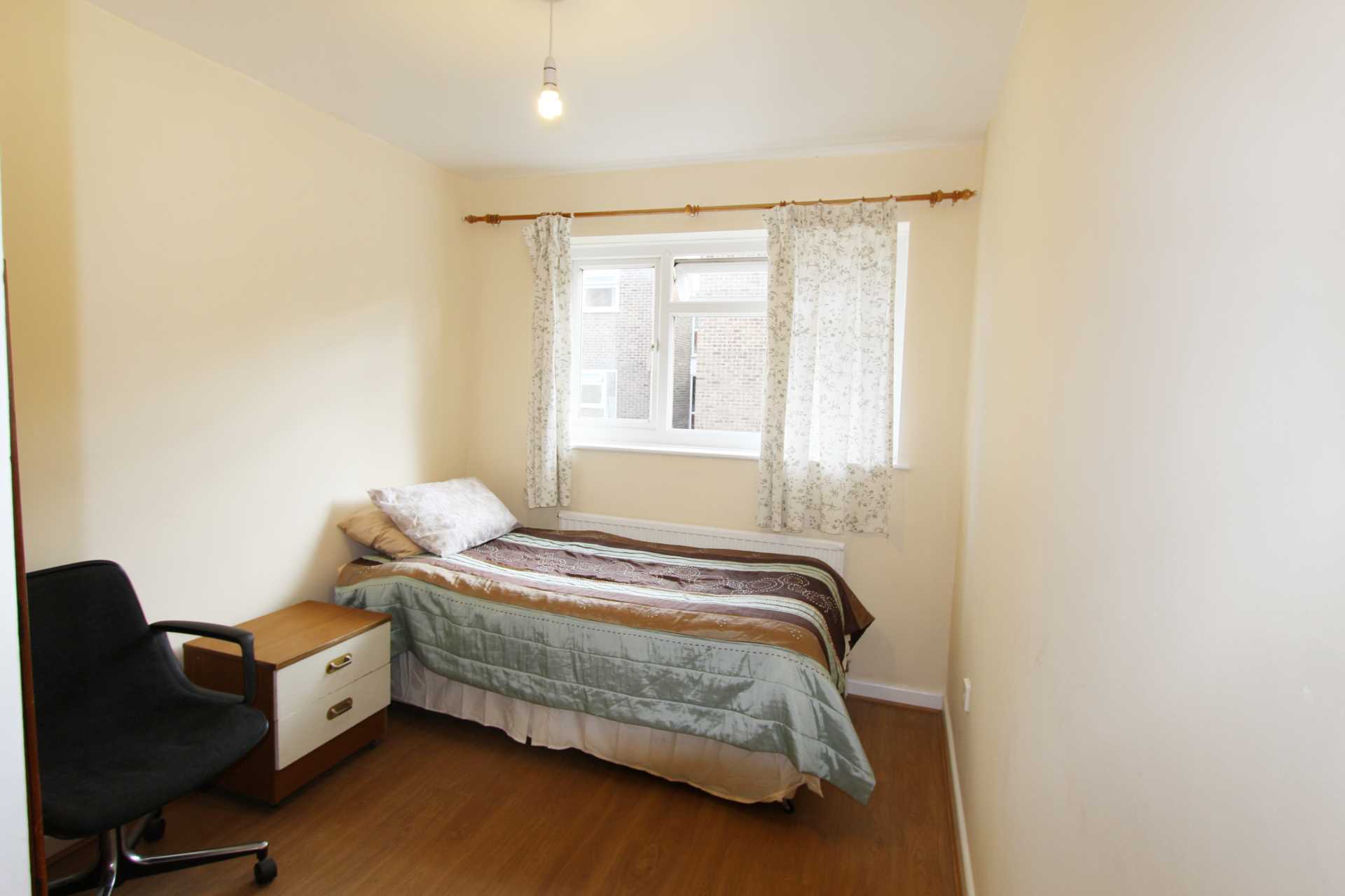 Gloucester Road, Kingston Upon Thames, Image 11