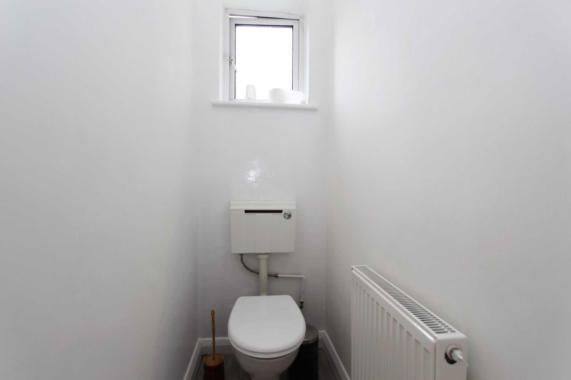 Manor Drive North, New Malden, Image 11