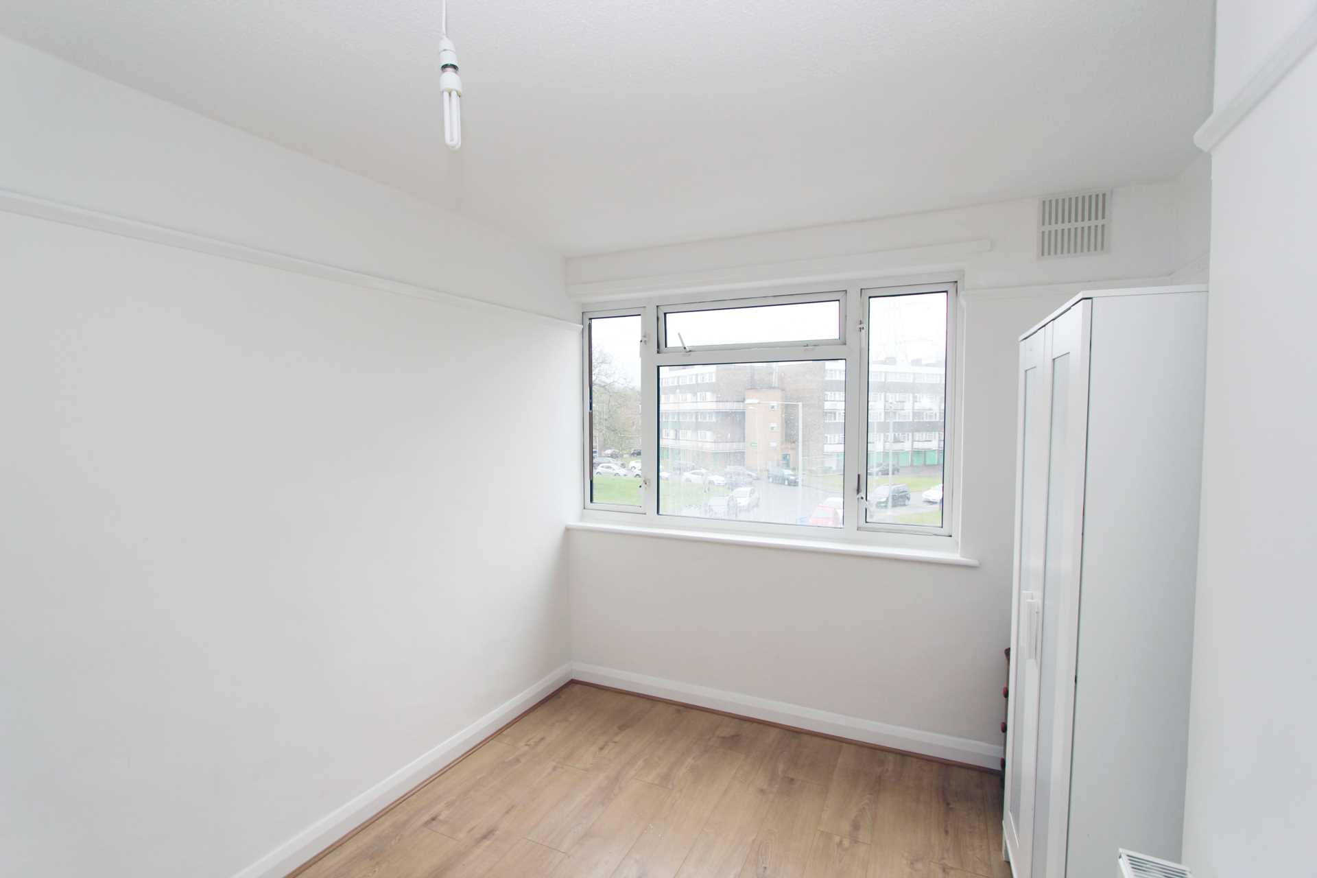 Manor Drive North, New Malden, Image 3