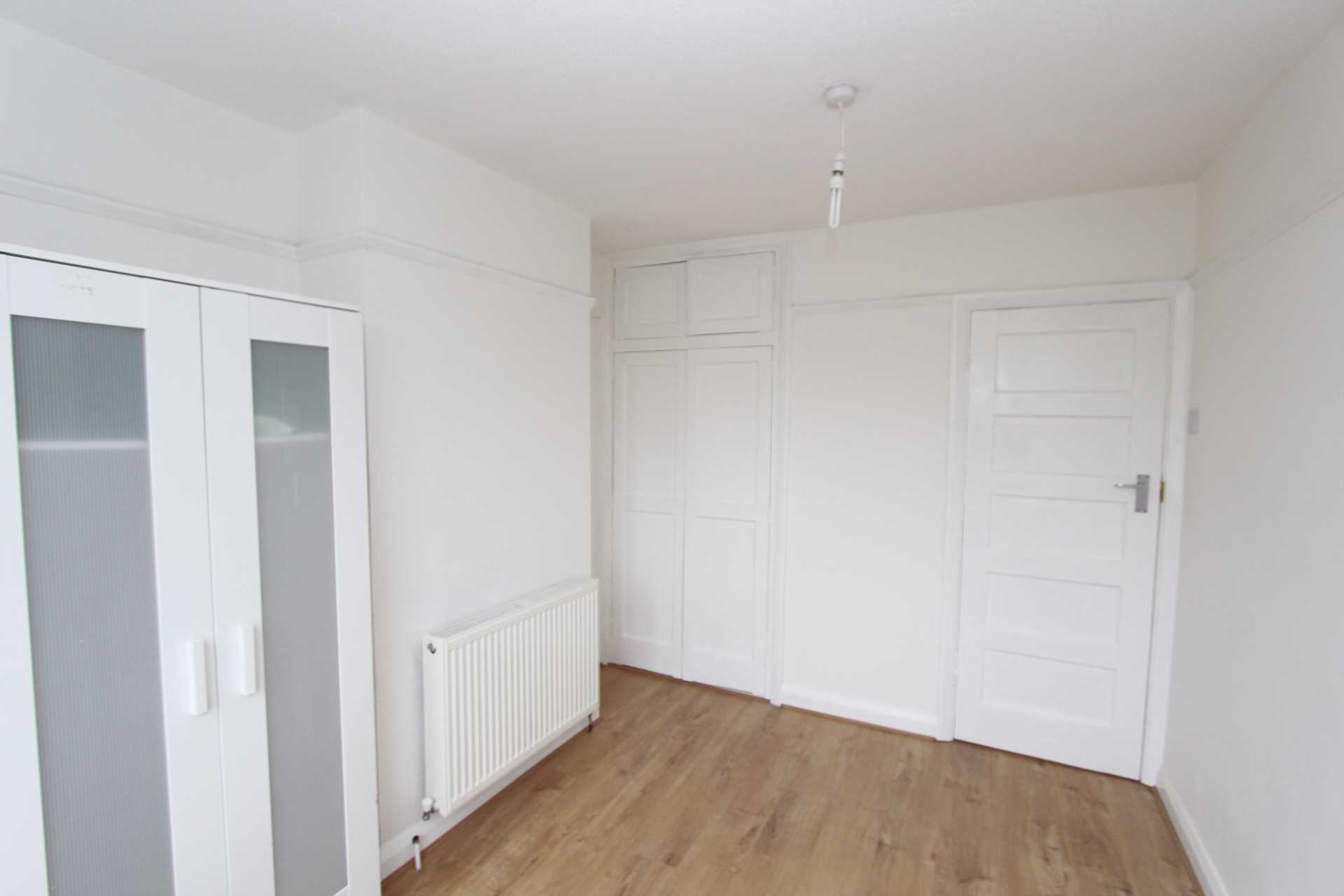 Manor Drive North, New Malden, Image 4