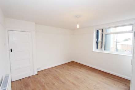 Manor Drive North, New Malden, Image 2