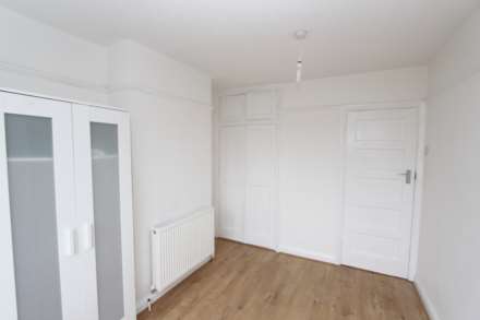 Manor Drive North, New Malden, Image 4