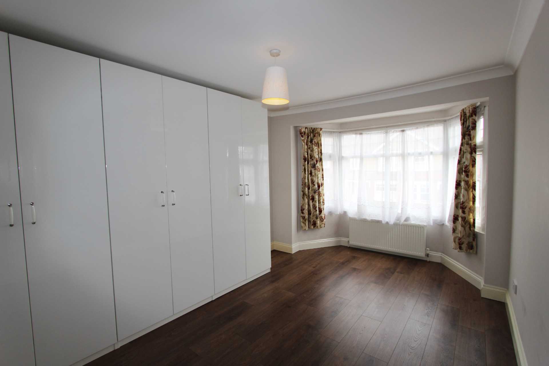 The Mount, New Malden, Image 11