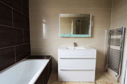 The Mount, New Malden, Image 14