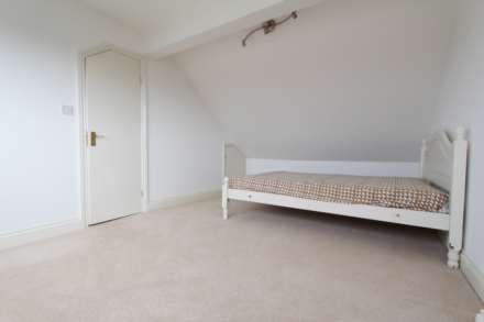 The Mount, New Malden, Image 16