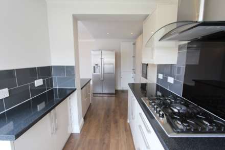 The Mount, New Malden, Image 4