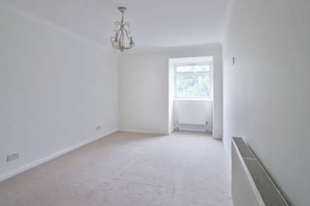 Rodney Close, New Malden, Image 4